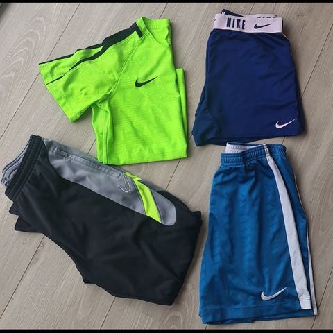 Pent brukt Nike Dri-fit treningsklær str M/L (137-156 cm)