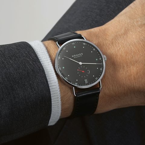 *Reservert* Nomos Metro 38 Date Urban Gray bytte/salg