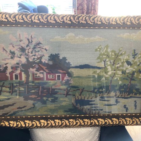 Brodert bildet med en nydelig ramme 95x62