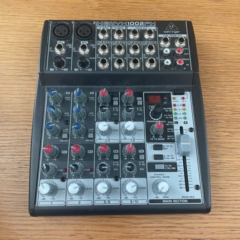 Behringer XENYX 1002 FX