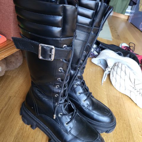 Størelse 37 combat boots