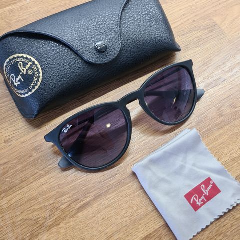 Ray-Ban Erika solbriller (svart, lite brukt)