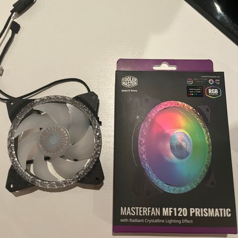 Coolermaster masterfan MF120 med RGB lys