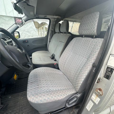 toyota hiace seter