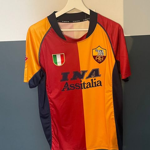 AS ROMA 2000-2001 HJEMMEDRAKT STR SMALL