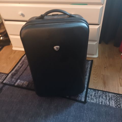 Eldre koffert  ,veldig enkel og bruke