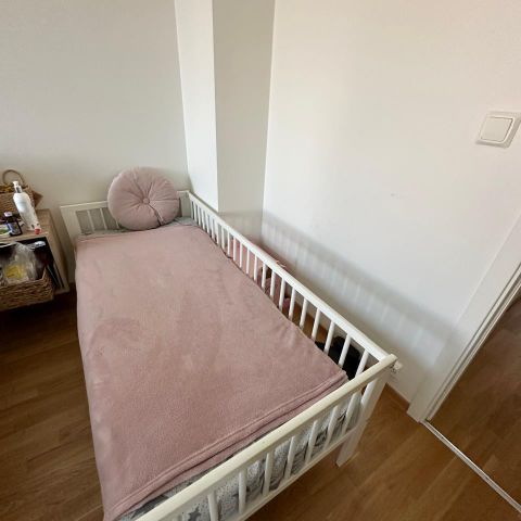 Ikea barnesenger / kids bed w/ mattress