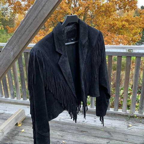 Semsket leather jacket with fringes by Hollies!