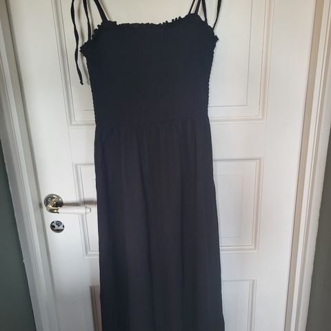 Kjoler, topper, feminin dress mm. str s-l