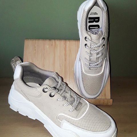 Cool Cunky Fashionsko ®️ROOTS Sneakers 👍 Ekte Skinn Str.39🏷️Helt Ny