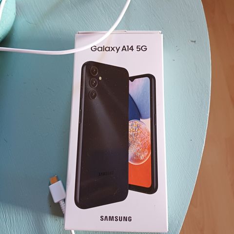 Samsung Galaxy A14 5G-mobiltelefon til salgs