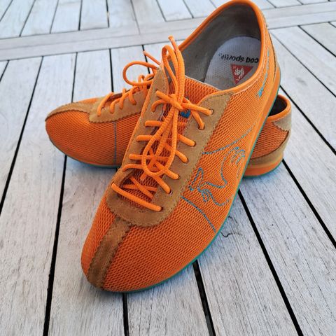 Oransje sko fra Le coq sportif