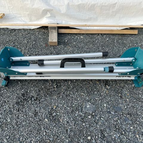 MAKITA WST06 SAGBORD