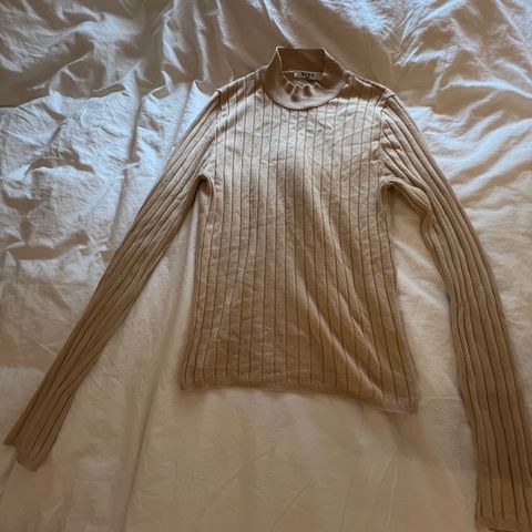 Beige genser str. xs (mer som s)