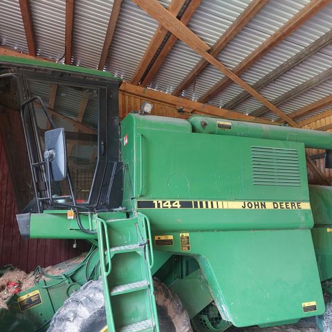 John deere 1144