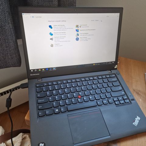 Lenovo Laptop Thinkpad T440s. Intel Core i7. RAM 12 Gb. HDD 512