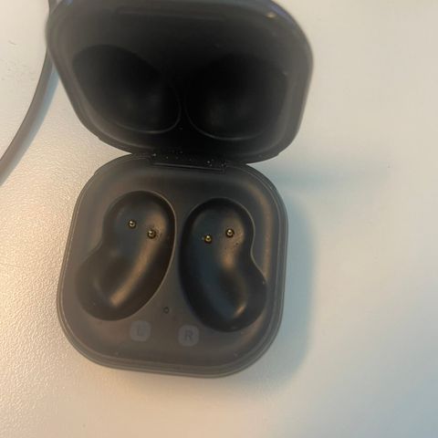 Samsung buds live case