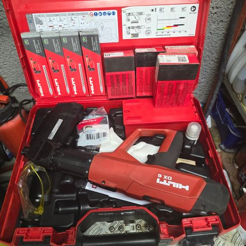 Hilti boltepistol DX 6 med MX72 magasin - med 400 skudd og 400 spiker selges