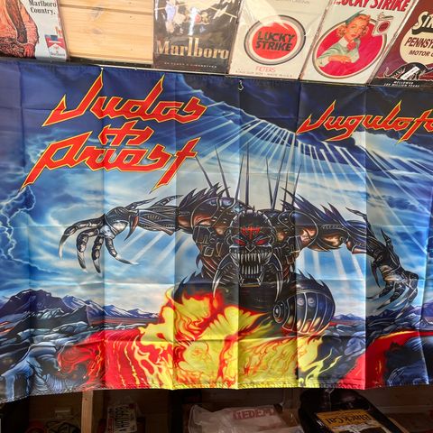 Judas Priest: Jugulator. Dekor Flagg For Innvendig Bruk 90X150 cm. Garasje, Bar