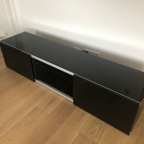 Tv benk fra IKEA