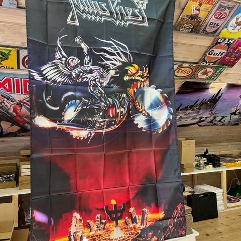 Judas Priest: Painkiller. Dekor Flagg For Innvendig Bruk 90X150 cm. Bar,Man Cave