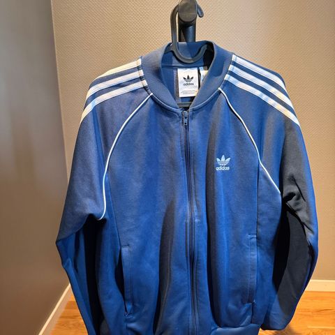 Adidas Genser