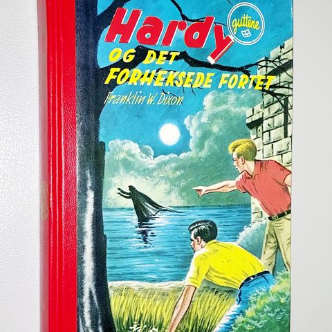 2 NR.44.HARDY GUTTENE BØKER.