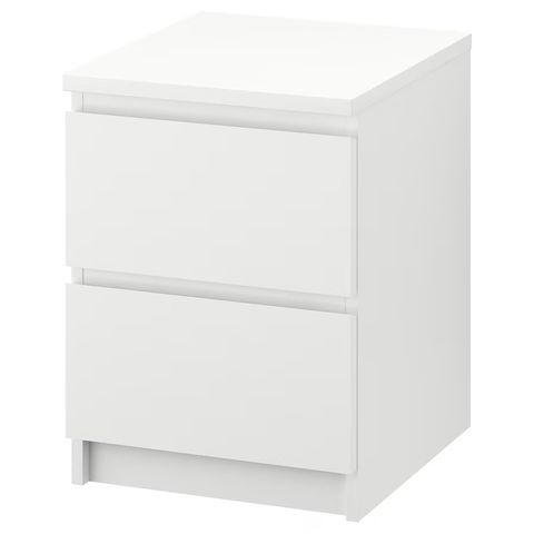 Malm nattbord fra IKEA gis bort