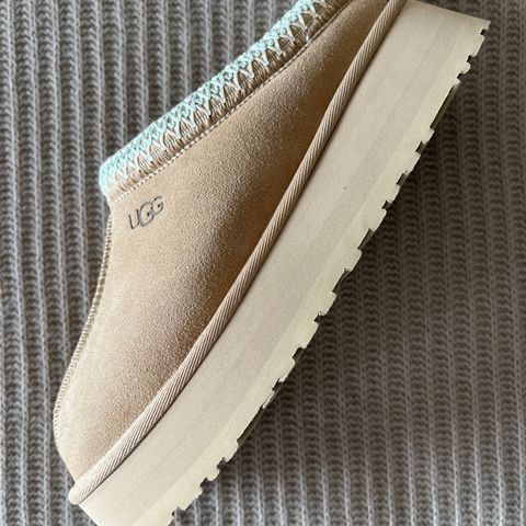 Kuleste UGG Tazz platform slippers i str. 40/tilsv. en normal str. 39/39,5