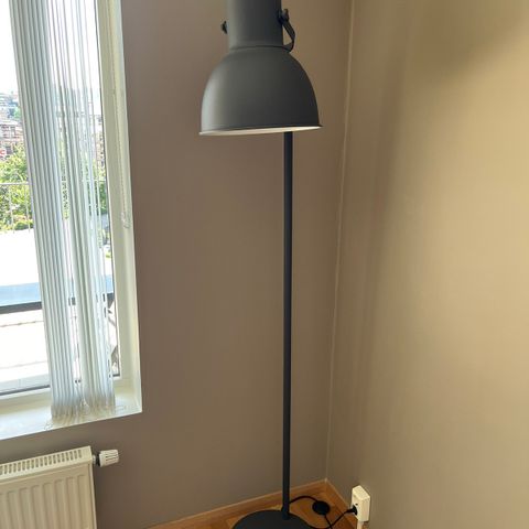 IKEA HEKTAR gulvlampe (RESERVERT)