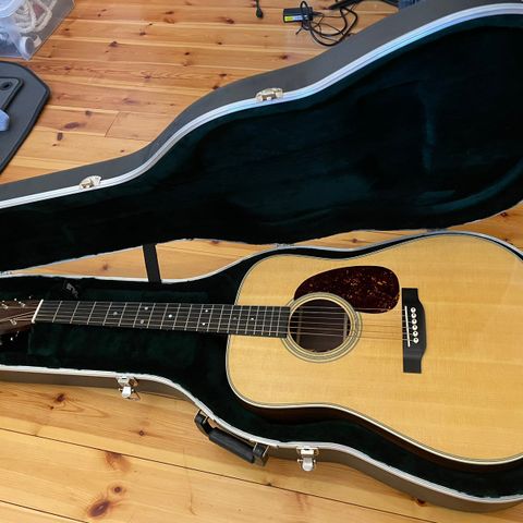 Martin D-28