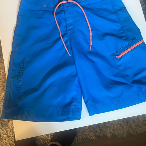 Norrøna /29 board shorts str. S electric blue