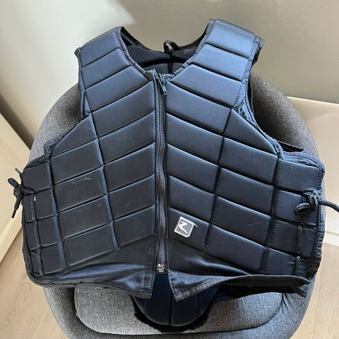 Ridevest horze