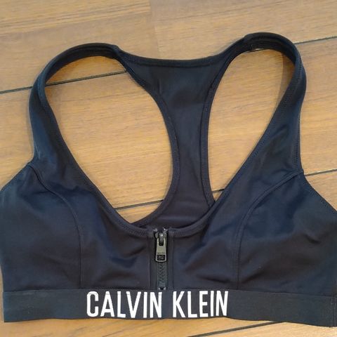 Calvin Klein Overdel Badetøy størrelse Medium selges