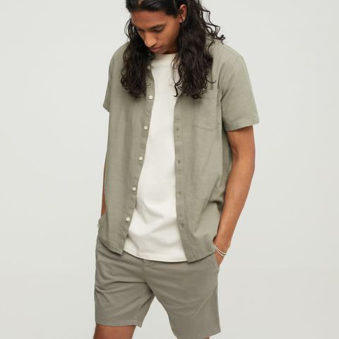 Tiger of Sweden Caid shorts str 46 khaki