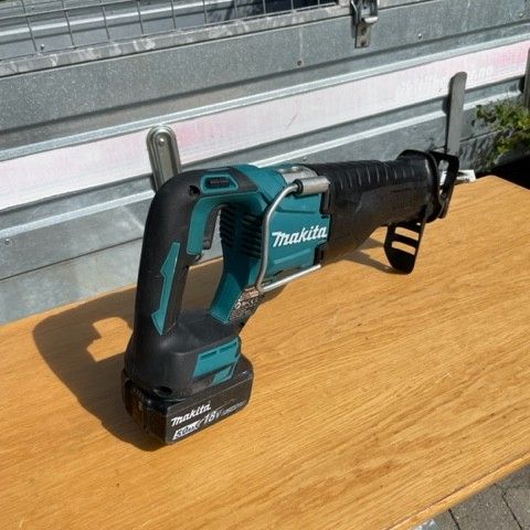 MAKITA DRJ187 BAJONETT SAG 18V MED 5AP BATTERI