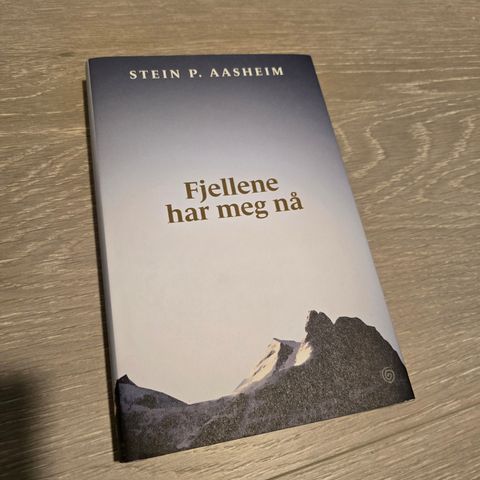 Fjellene har meg nå
Av Stein P. Aasheim