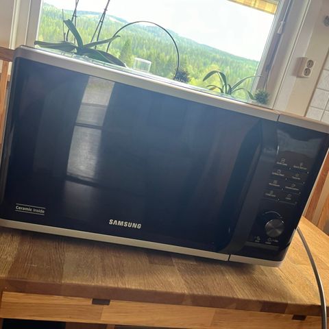 Samsung mikrobølgeovn MS23K3515AS