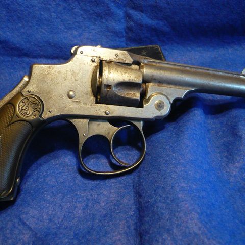 Antikk Smith & Wesson .32 Safety Hammerless, 1st model.