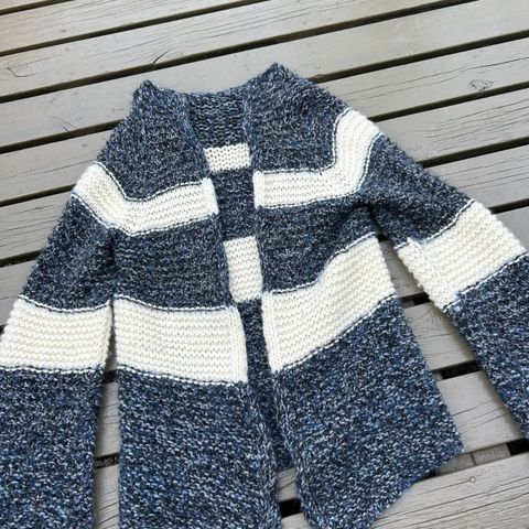 Hjemmestrikket cardigan