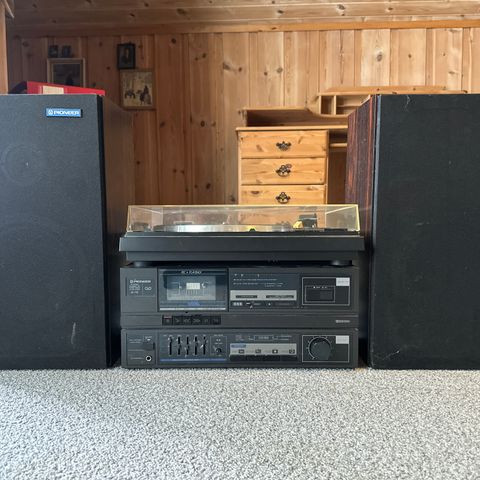 Pioneer retro stereo