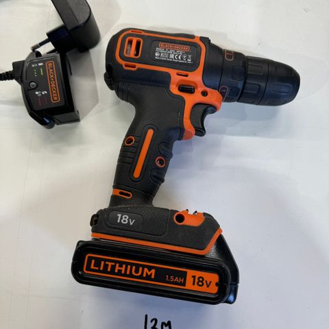 Black + Decker Drill 18v med batteri og lader