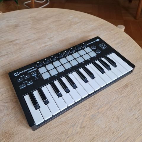 Novation Launchkey MK2