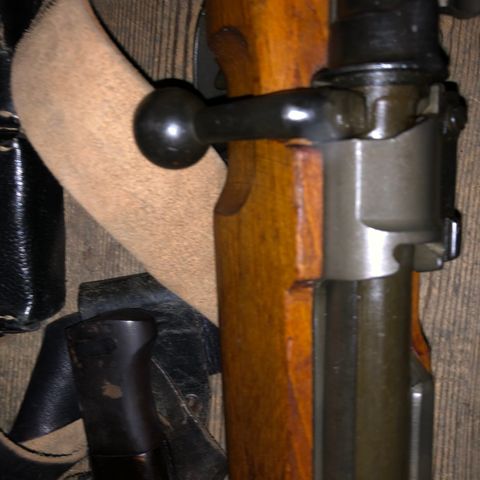 Original Mauser M98 kal. 7.92 med patrontasker, bajonett mm