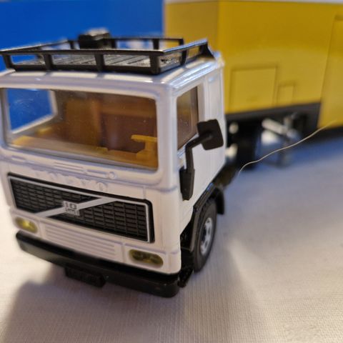 Siku - Volvo F10 turbo 6 - Automobile testing vehicle - die cast model