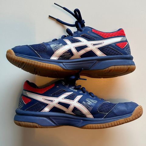 Asics hall sko str.39