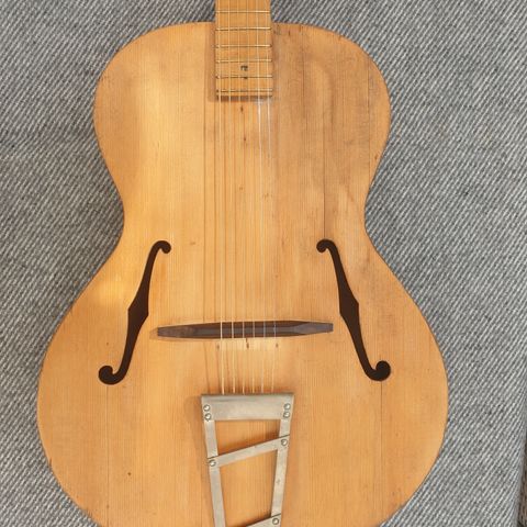 Norsk 50/60-talls gitar