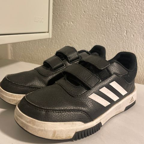 Adidas sko str. 36