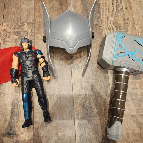 Thor figure/Hammer/Mask