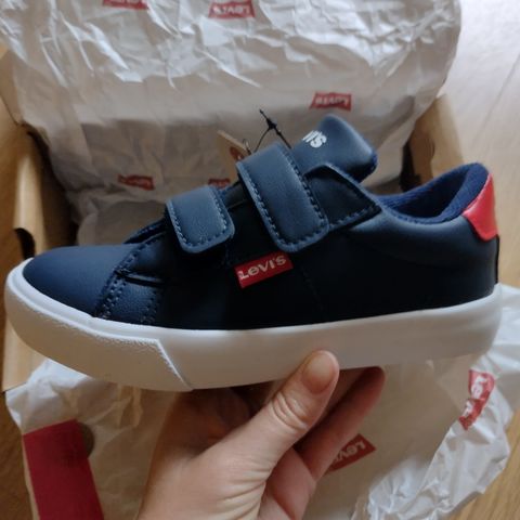 Levis joggesko, str. 30, unisex sneakers